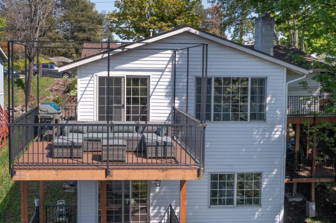 High Point Guesthouse - Next To Seattle Chinese Garden Екстер'єр фото
