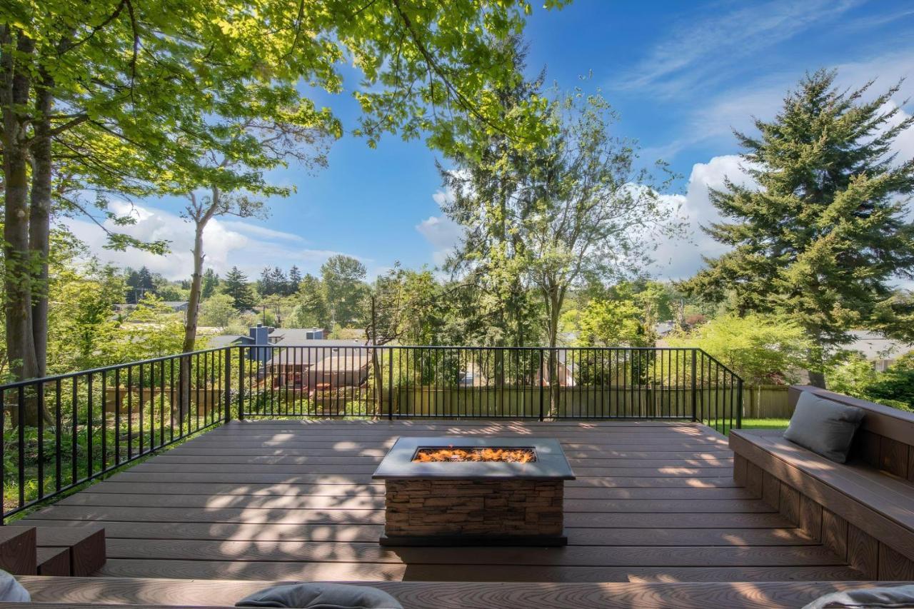 High Point Guesthouse - Next To Seattle Chinese Garden Екстер'єр фото